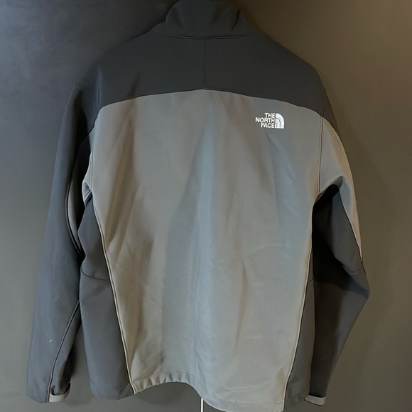 The North Face Shell Jacket - Picture 4 of 8